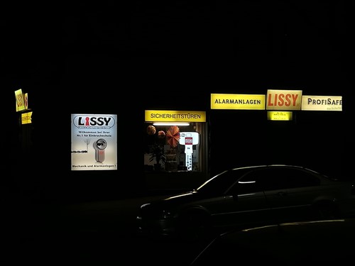 Bild zu Newsbeitrag Lissy bei Nacht, damit uns auch ja jeder findet!